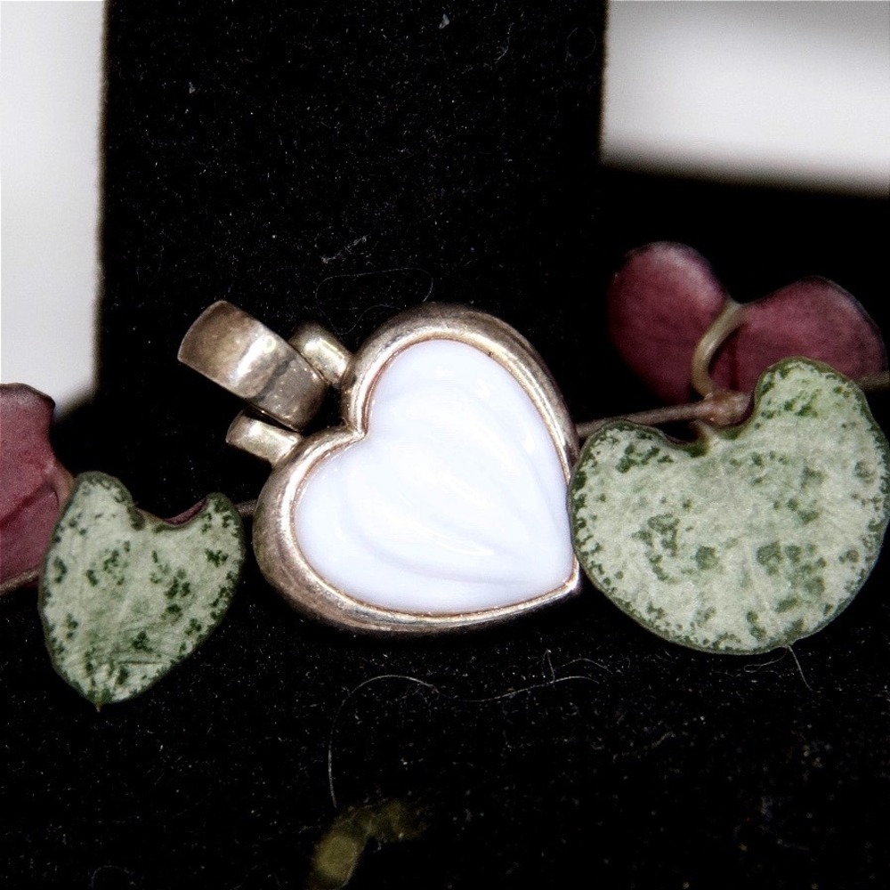 Sterling Silver 925 Carved White Chalcedony Heart Pendant Necklace Charm - Picture 2 of 8